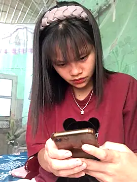 Snapshot of Pege-nii chatting on December 17, 2025, 5:56 am Pege-nii online show from December 17, 2025, 5:56 am