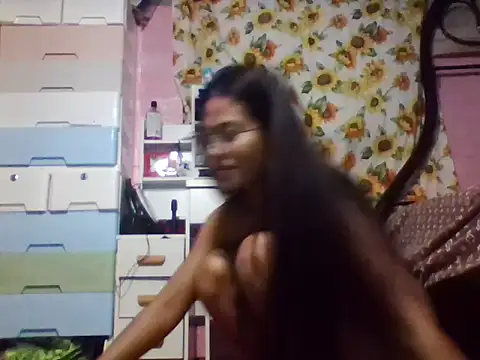 Snapshot of SexyApril chatting on December 22, 2025, 9:20 am SexyApril online show from December 22, 2025, 9:20 am