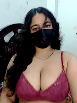 nosrat014 online show from April 3, 2026, 8:10 am