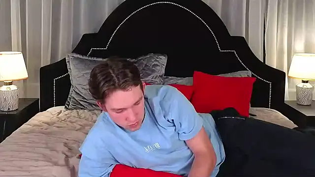 JamesRaww online show from December 15, 2025, 4:46 pm