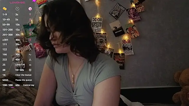 YummyTira online show from February 25, 2026, 6:13 am