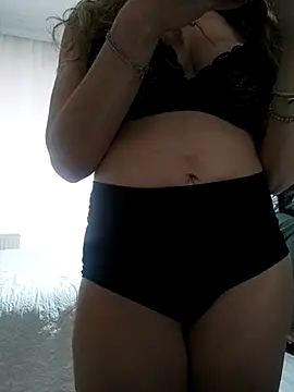 NovaMia online show from February 18, 2026, 10:44 am