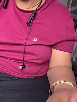 butterflyslay online show from March 23, 2026, 1:39 am