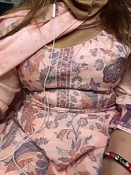 butterflyslay online show from February 14, 2026, 3:29 am