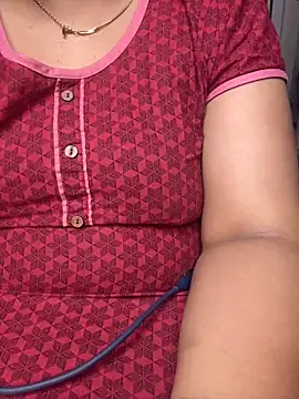 butterflyslay online show from February 19, 2026, 1:24 am