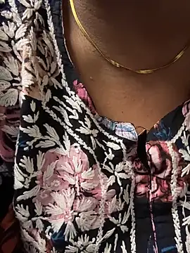 butterflyslay online show from March 25, 2026, 3:06 am