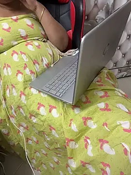 butterflyslay online show from April 6, 2026, 6:53 pm