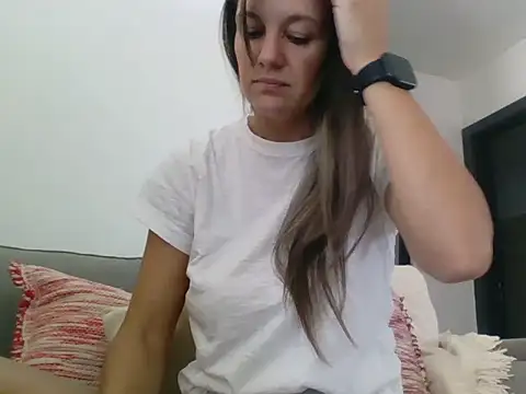 Snapshot of sweetcouple32 chatting on January 12, 2026, 1:40 pm sweetcouple32 online show from January 12, 2026, 1:40 pm