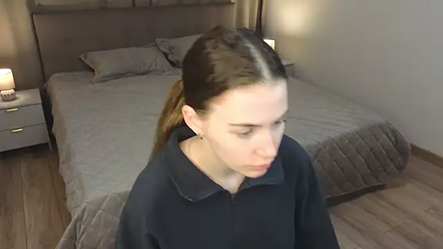 Snapshot of LouieRemeder chatting on December 20, 2025, 4:15 am LouieRemeder online show from December 20, 2025, 4:15 am