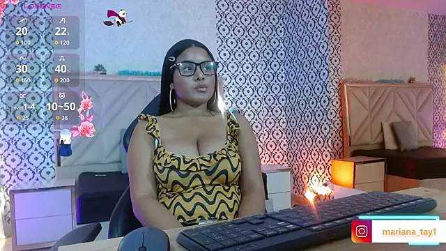 Auurora tay online show from December 18, 2025, 11:58 am