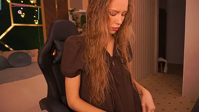 MollyyMayy online show from February 24, 2026, 11:22 am