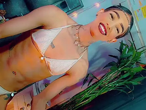 agathaferrer3 online show from April 16, 2026, 8:15 am