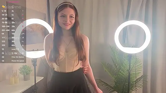 Snapshot of GinnyGowey chatting on December 21, 2025, 4:19 pm GinnyGowey online show from December 21, 2025, 4:19 pm