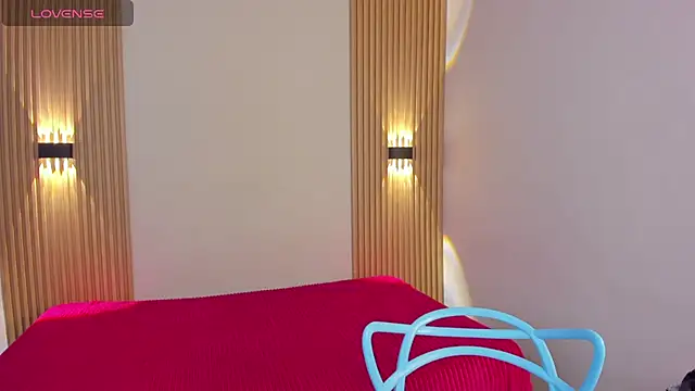 VivianOwen9 online show from February 26, 2026, 1:16 am