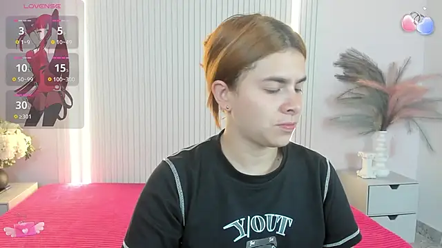 VivianOwen9 online show from February 8, 2026, 2:04 pm