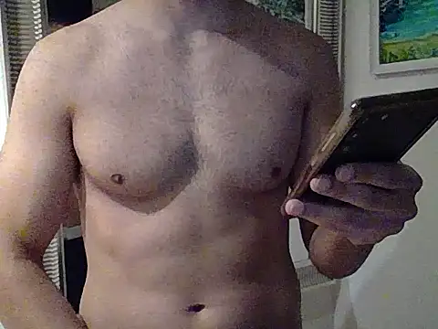 Snapshot of MilangaBoy chatting on January 12, 2026, 8:04 pm MilangaBoy online show from January 12, 2026, 8:04 pm