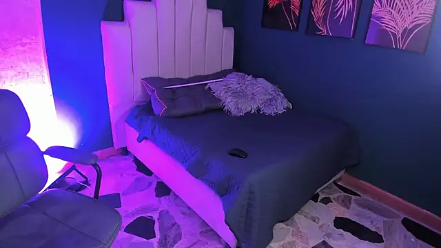 Snapshot of Criss_Adams chatting on February 24, 2026, 12:17 pm Criss Adams online show from February 24, 2026, 12:17 pm