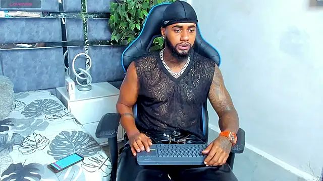 jay jhonson01 online show from March 29, 2026, 6:04 am