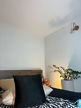 Lena-Williamss online show from March 31, 2026, 12:56 am