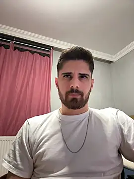 berke3424 online show from April 4, 2026, 10:27 pm