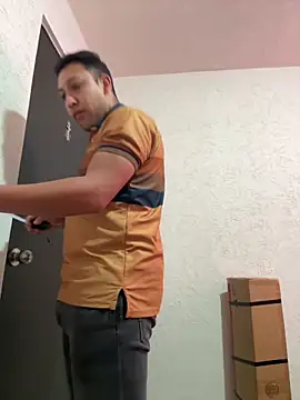 parejahot330173 online show from March 2, 2026, 11:11 pm