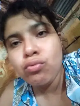 Snapshot of Rousse_uwu chatting on February 21, 2026, 7:38 pm Rousse uwu online show from February 21, 2026, 7:38 pm