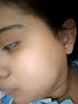 Snapshot of Rousse_uwu chatting on February 10, 2026, 3:44 pm Rousse uwu online show from February 10, 2026, 3:44 pm