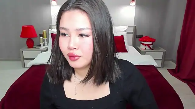 Brunette Charm online show from April 15, 2026, 11:16 am