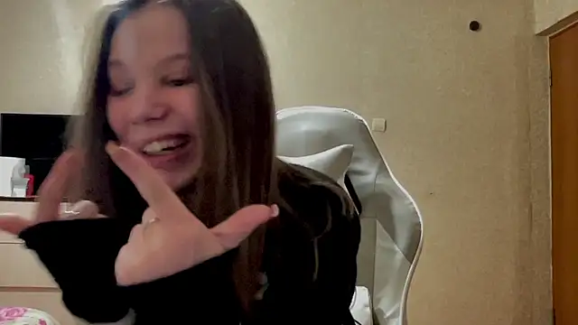 Snapshot of Cara_Sweet1 chatting on January 10, 2026, 6:25 pm Cara Sweet1 online show from January 10, 2026, 6:25 pm