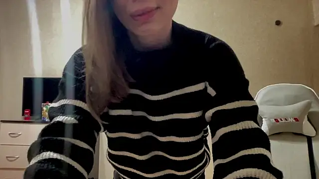 Snapshot of Cara_Sweet1 chatting on January 11, 2026, 5:53 pm Cara Sweet1 online show from January 11, 2026, 5:53 pm