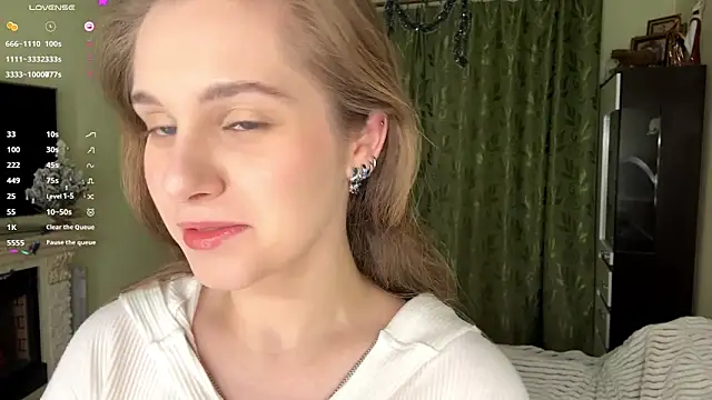 MiaBlanko online show from December 20, 2025, 7:11 am