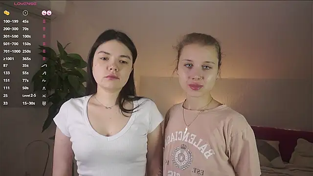 DemetriceYunk online show from December 14, 2025, 5:24 am