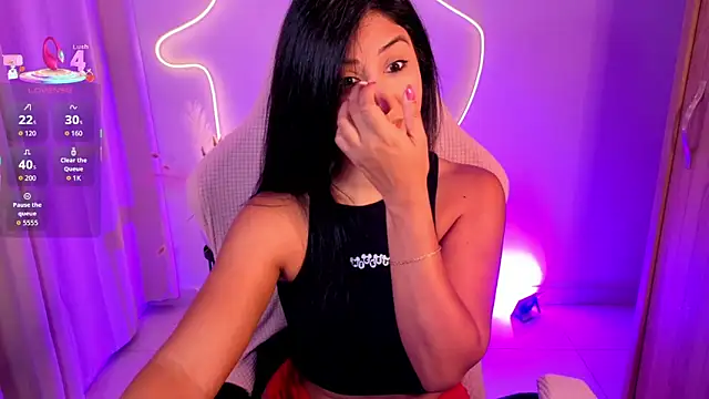 chloebum  online show from April 15, 2026, 11:05 am