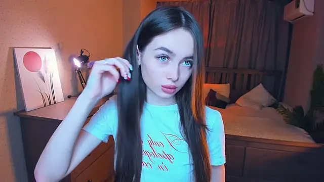 Snapshot of YvonneRobes chatting on January 16, 2026, 7:29 pm YvonneRobes online show from January 16, 2026, 7:29 pm