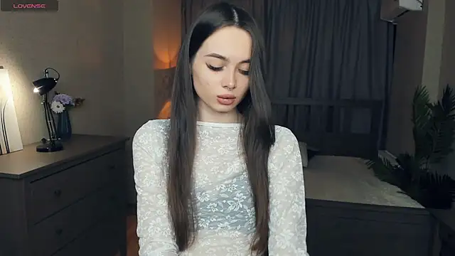 Snapshot of YvonneRobes chatting on February 12, 2026, 7:46 pm YvonneRobes online show from February 12, 2026, 7:46 pm