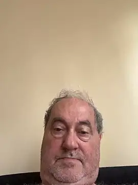 csikar online show from June 3, 2026, 8:37 am