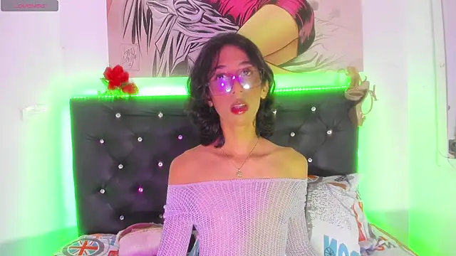 Snapshot of RossieCooper chatting on January 7, 2026, 6:24 pm RossieCooper online show from January 7, 2026, 6:24 pm