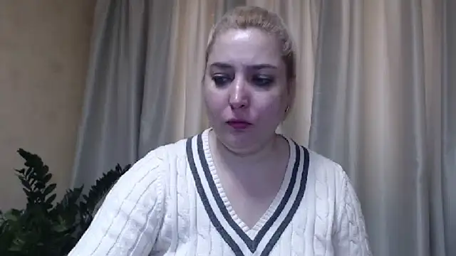 Snapshot of sweetpussy13 chatting on March 9, 2025, 6:50 am sweetpussy13 online show from March 9, 2025, 6:50 am