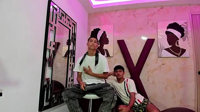 DIAMOND BLACKS online show from December 17, 2025, 7:24 am