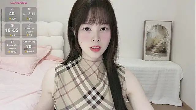 Anna-2005 online show from May 8, 2026, 5:22 am