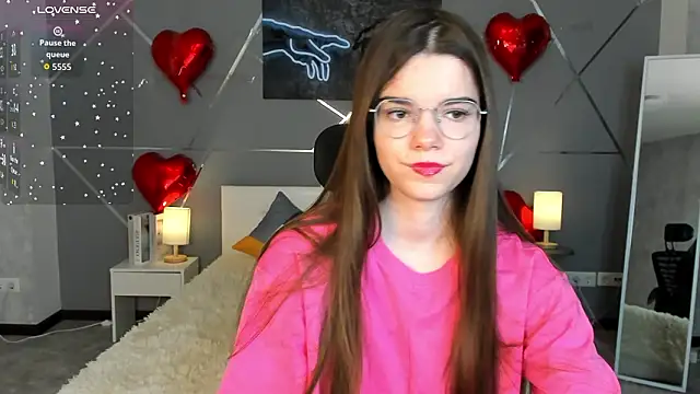 miss  evelyne online show from February 12, 2026, 1:05 am