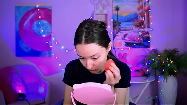 LuluPatterson online show from December 17, 2025, 8:08 am