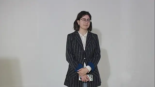 RavenViola online show from April 20, 2026, 9:23 am