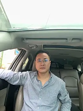 Snapshot of battman4488 chatting on February 18, 2026, 6:33 am battman4488 online show from February 18, 2026, 6:33 am