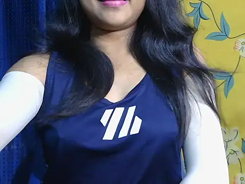 Cristina love69 online show from June 4, 2026, 7:07 pm