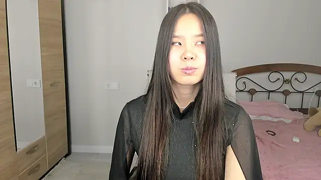 amiya cute online show from February 19, 2026, 4:15 pm