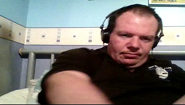 mrhardcock12 online show from February 12, 2026, 9:03 pm