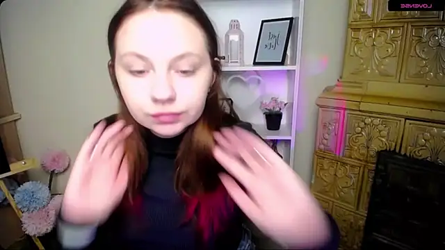 LiliaErmi online show from December 22, 2025, 6:13 am