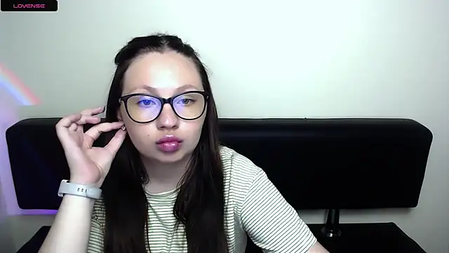 Snapshot of LiliaErmi chatting on June 5, 2026, 6:40 am LiliaErmi online show from June 5, 2026, 6:40 am