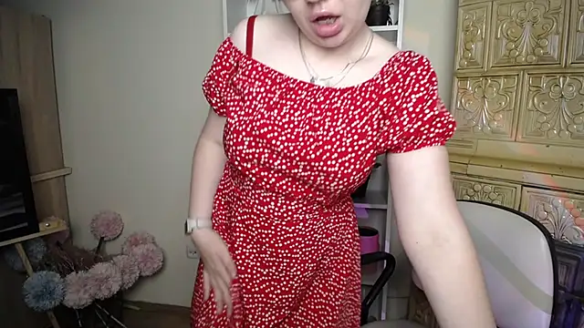 Snapshot of LiliaErmi chatting on June 22, 2026, 6:10 am LiliaErmi online show from June 22, 2026, 6:10 am